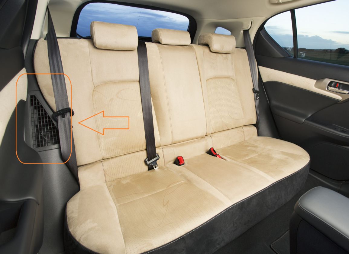 CT200 achterbank.jpg