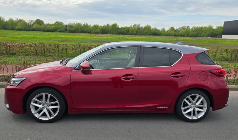 CT200h Side APR2024 Small.jpg