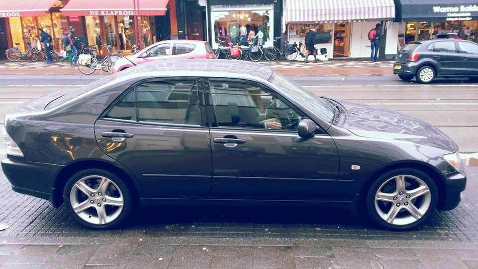 Lexus opgehaald februari 2015-Amsterdam Tjits in auto.jpg