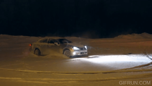 Lexus_GS350_AWD_Snow_Drift.gif