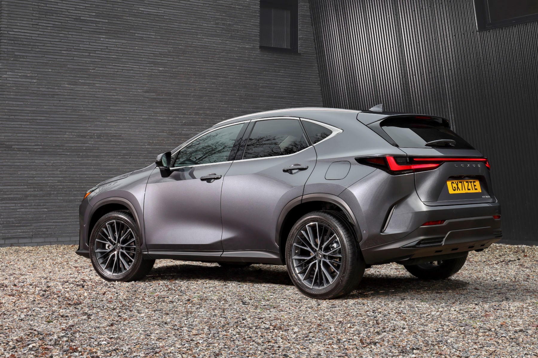 lexusnx_20-1.jpg