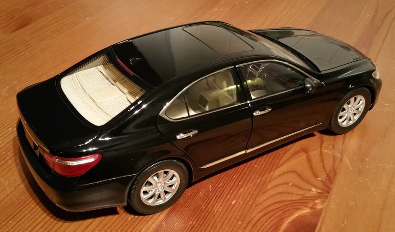 model LS600h b.jpg