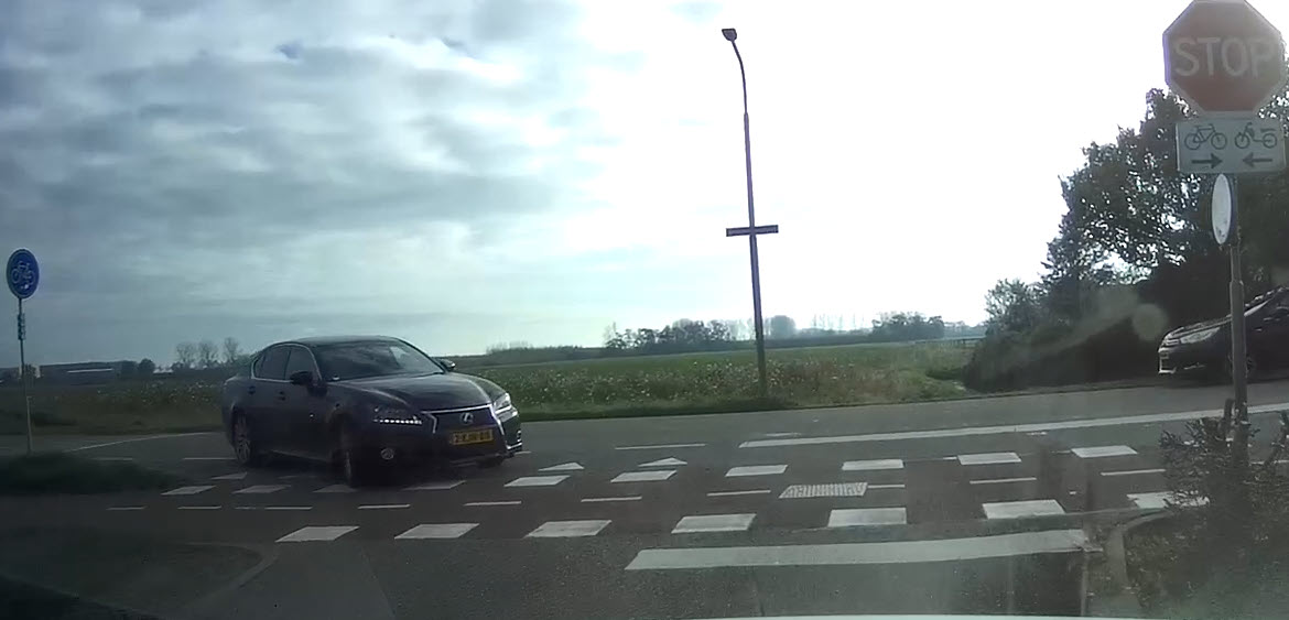 Screenshot Lexus GS450h 2013.jpg