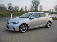 Lexus CT200h 001.JPG