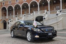 Lexus_LS_600h_voor__833871q.jpg
