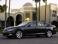 Lexus_LS-600H_170_1024x768.jpg