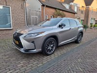 LEXUS THUIS.jpg